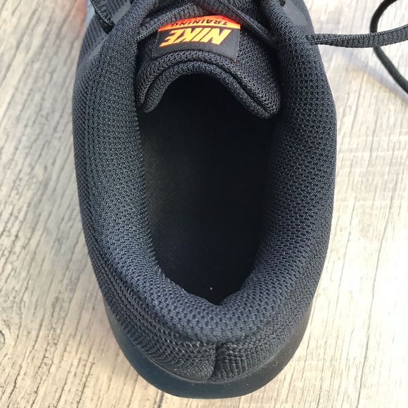 nike retaliation tr orange